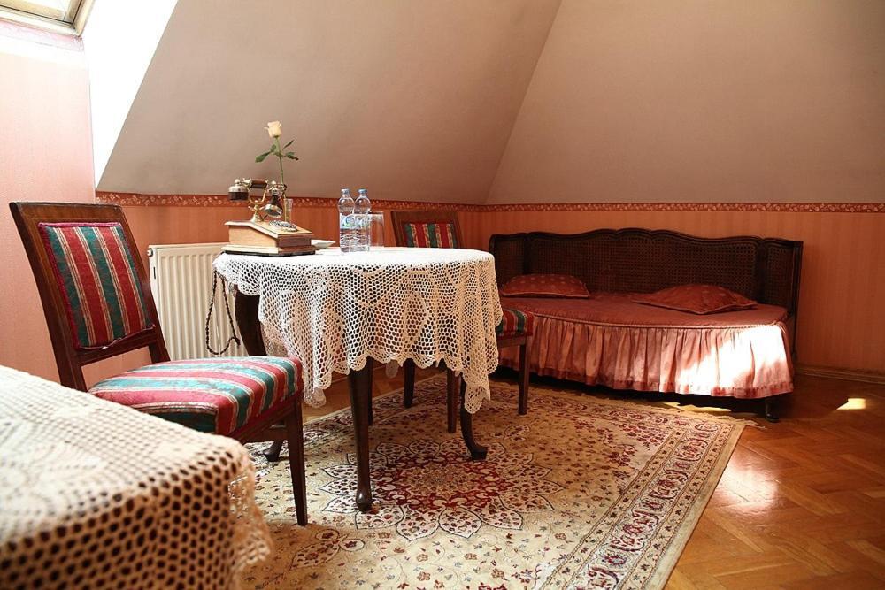 Dwór Anna Acomodação com café da manhã Ciecierzyn Quarto foto